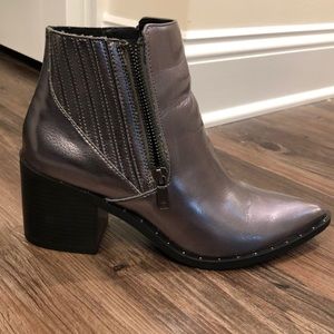Kenneth Cole ankle booties